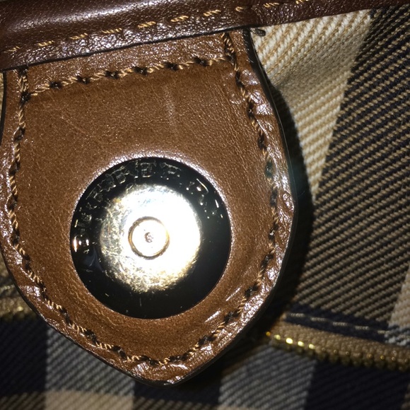 Large reversible handbag by Burberry - Picture 7 of 7